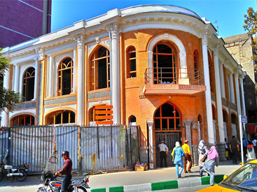 موزه صنعتی؛ با علی اکبر صنعتی آشنا شوید